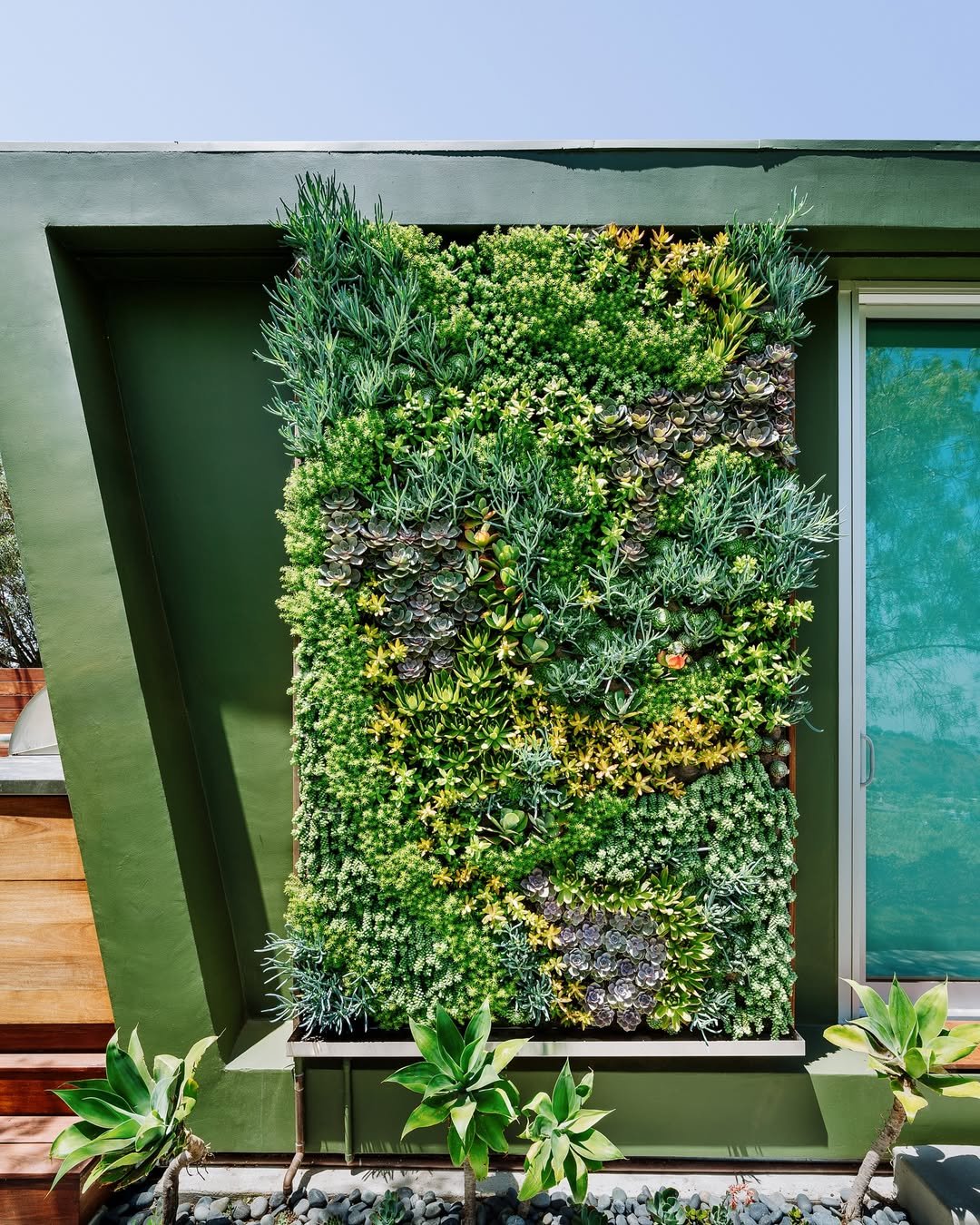 Small Backyard Landscaping Living Wall Art 