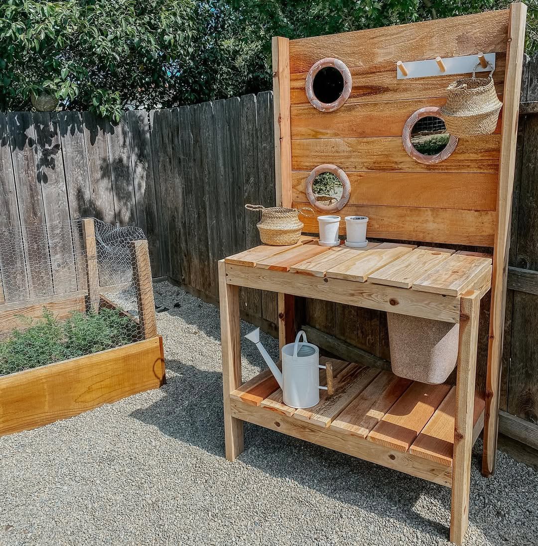 Small Spaces Potting Bench