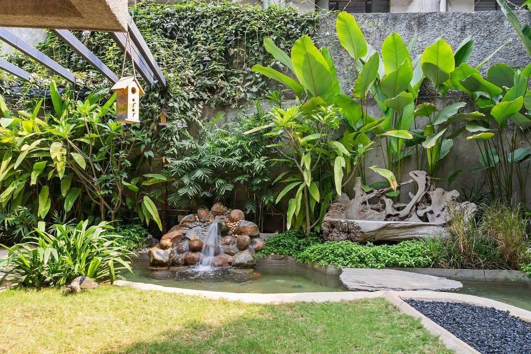 Small Tropical Garden Water Feature