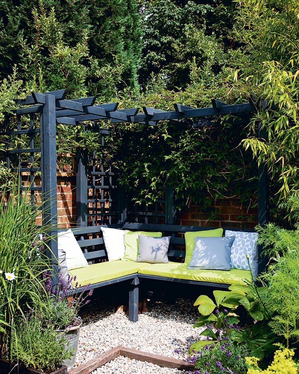 Cozy Garden Nook Backyard sitting