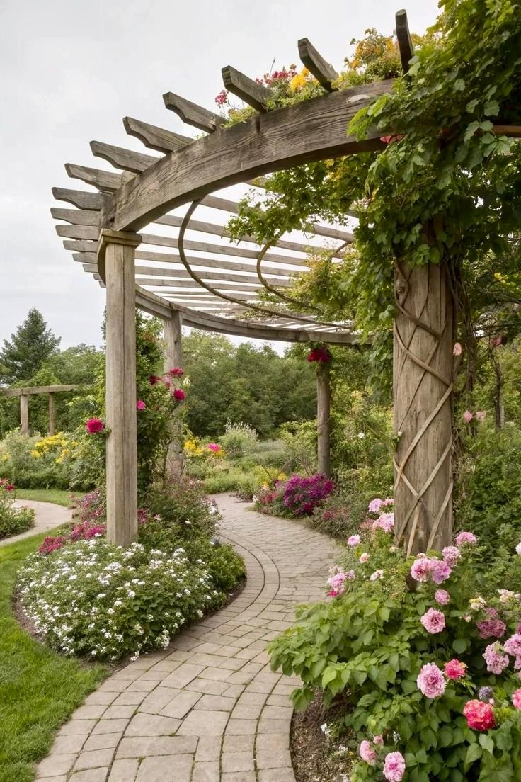 Classic Arbor Gateway