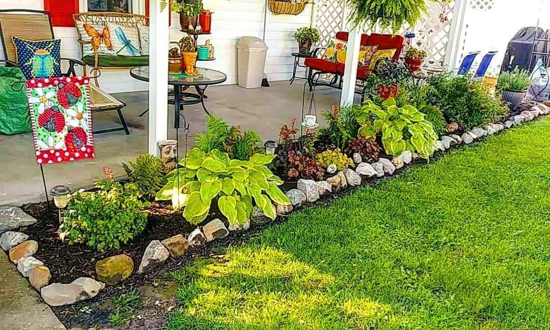 19 Backyard Flower Bed Ideas That Will Instantly Elevate Your Outdoor ...