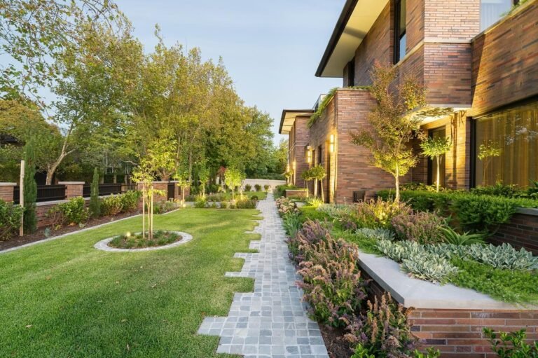 23 Stunning Front Yard Garden Ideas to Instantly Boost Curb Appeal ...