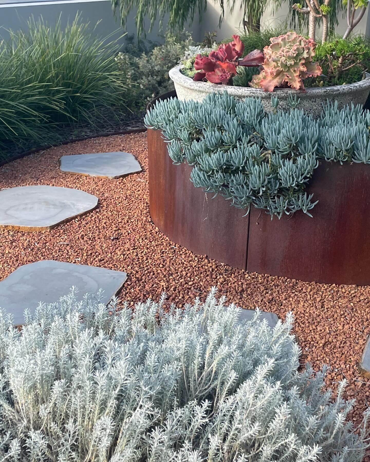 19 Stylish Gravel Front Garden Ideas to Instantly Boost Curb Appeal ...