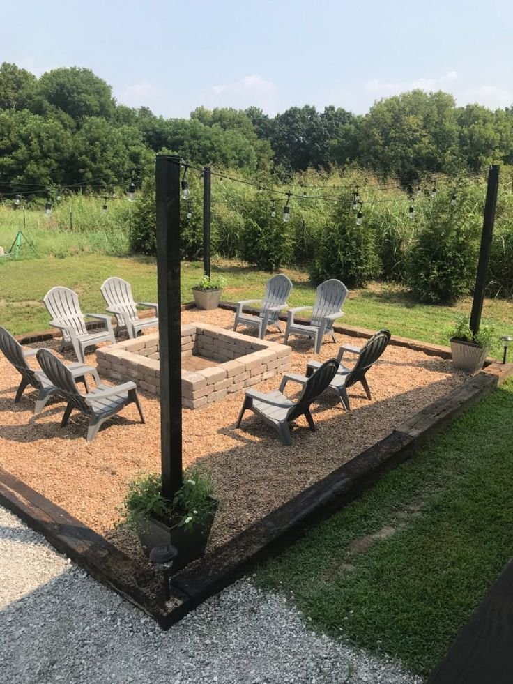 Creative Gravel Seating Area