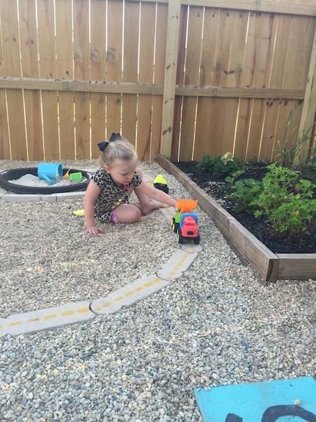 Stunning Gravel Backyard Ideas 
