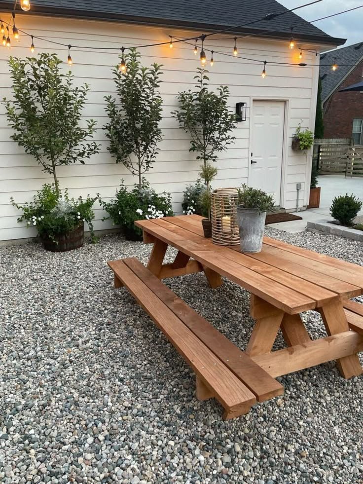  Rustic Picnic Area in Stunning Gravel Backyard Ideas