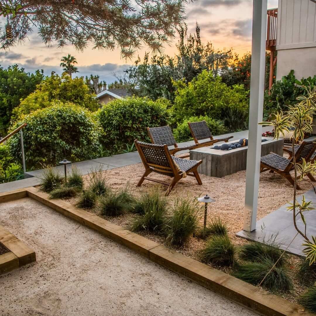 California-Inspired Gravel Fire Pit