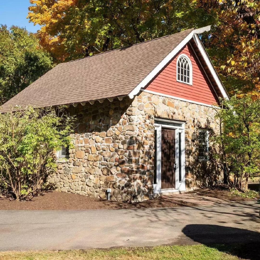 Enchanting Cottage Industrial Chic Shed