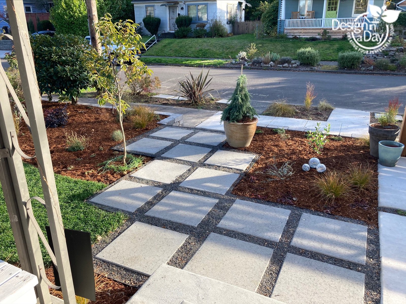 Modern Front Yard Landscaping Creative Lighting Solutions