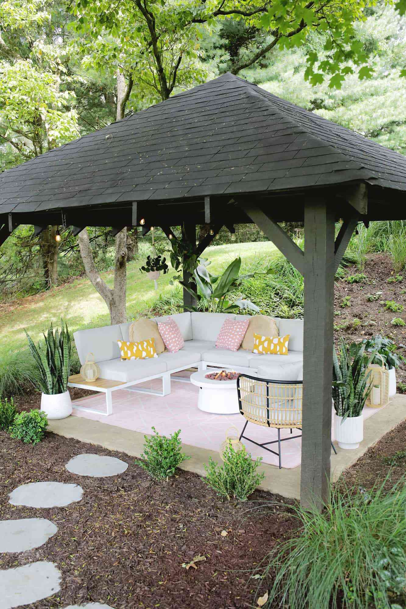 Stunning Outdoor Patio with Elegant Gazebo Retreat