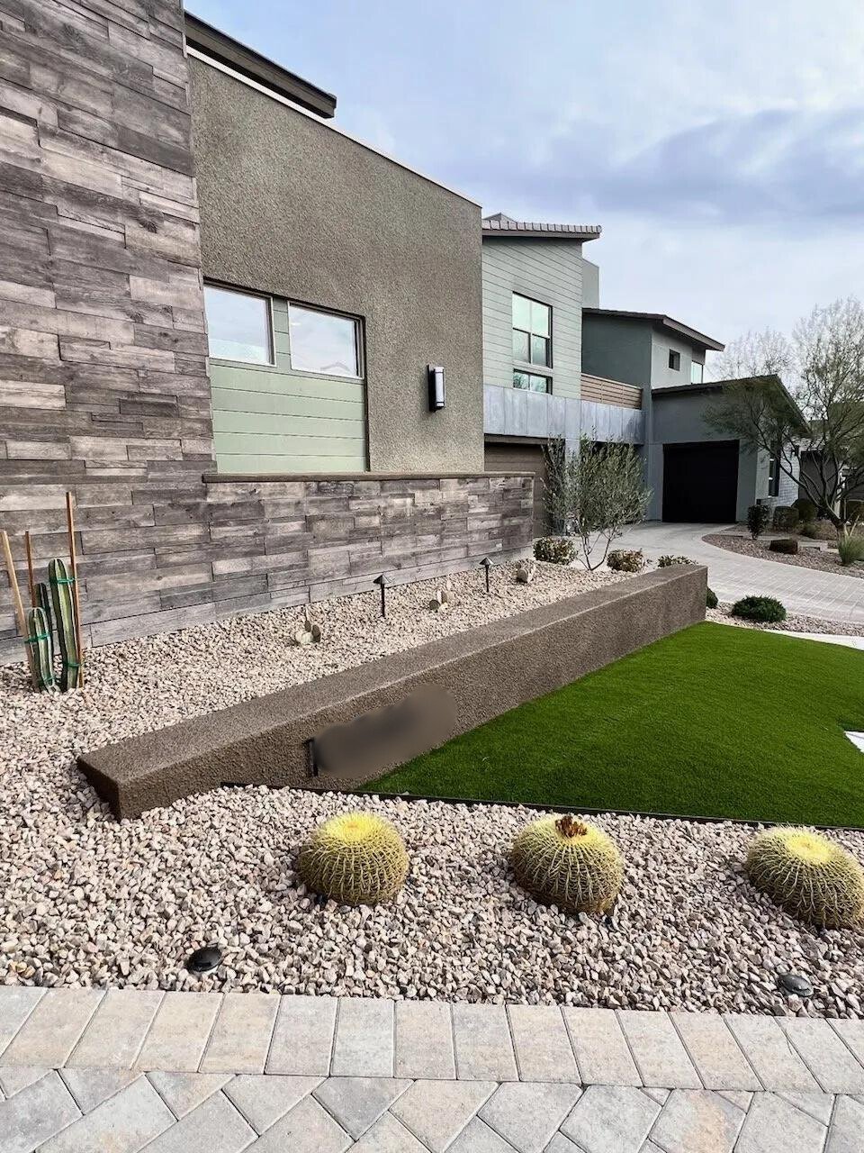 Modern Front Yard Landscaping Artistic Stone Arrangements