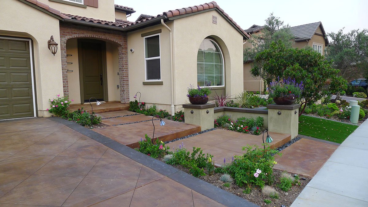 Modern Front Yard Landscaping Functional Outdoor Seating