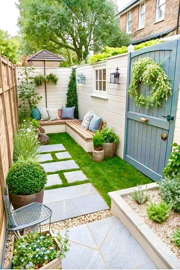 Tiny Front Garden Cozy Nook with Benches
