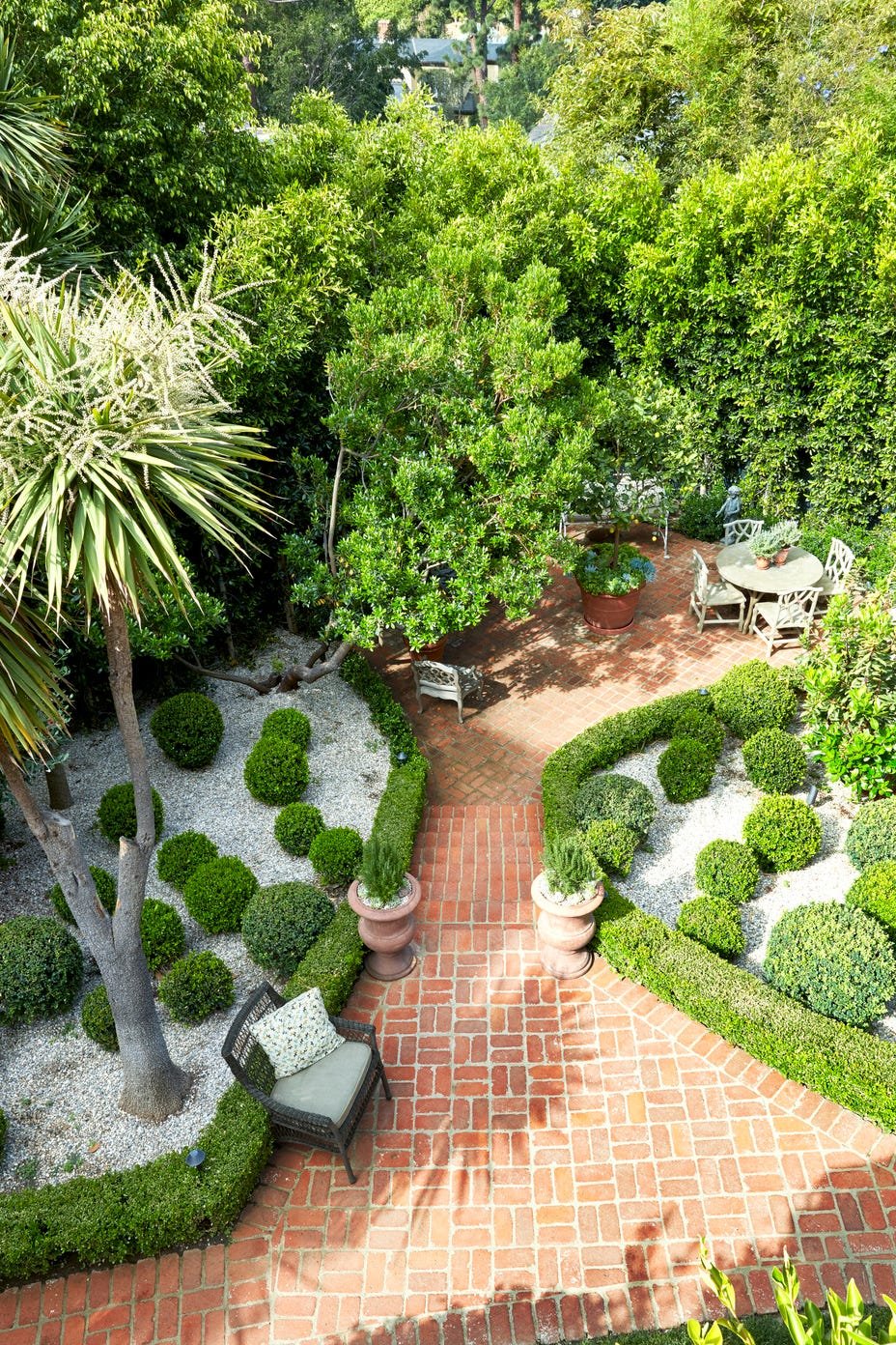 Outdoor Landscaping Artful Garden Statues