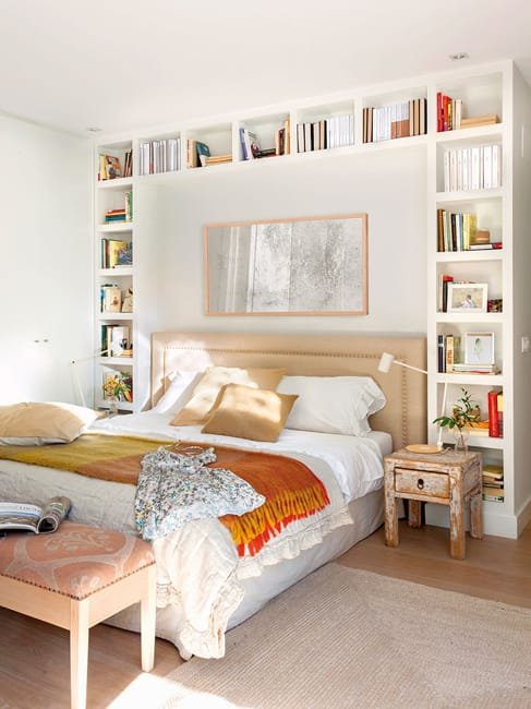 Modern Luxury Bedroom Furniture Colorful Accent Walls: A Dramatic Backdrop